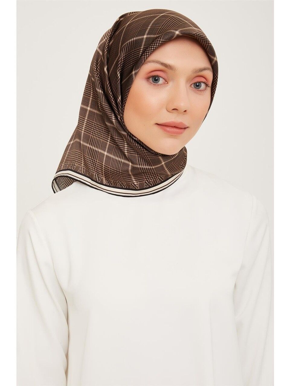 Armine Nostalji Twill İpek Eşarp 9029-04